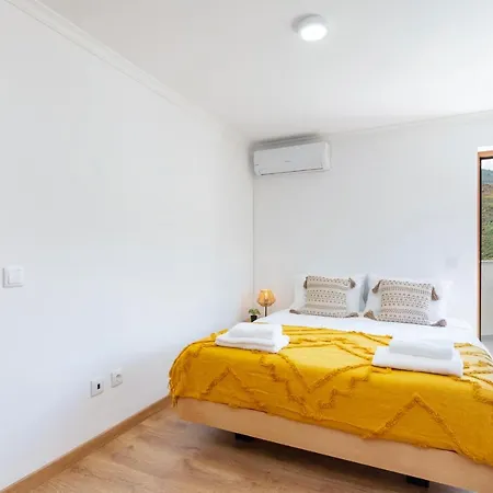 Casa Domingas Holiday home Vide